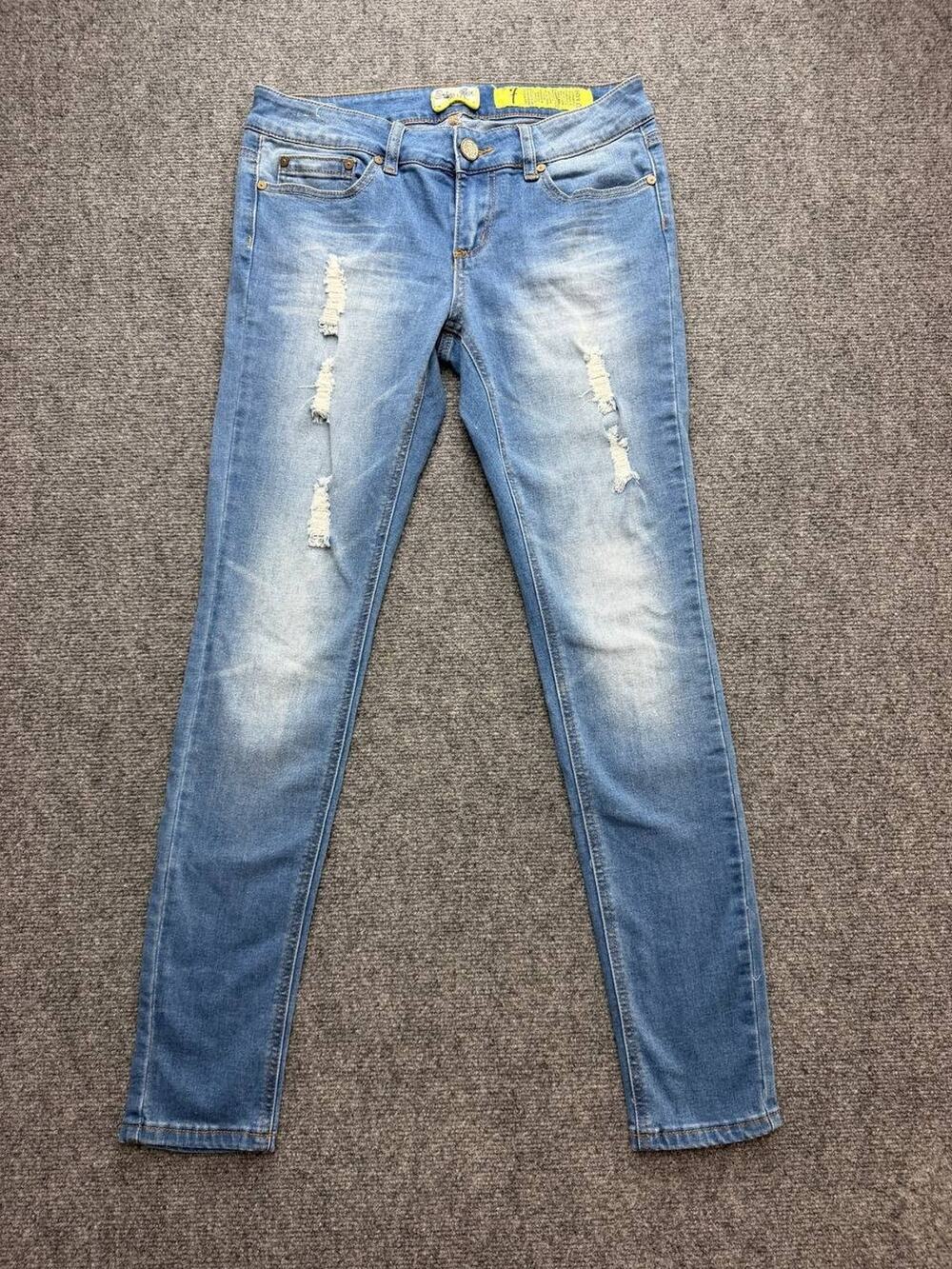 Indigo Rein Women’s Size 7 Distressed Light Wash Skinny Stretch Denim Jeans